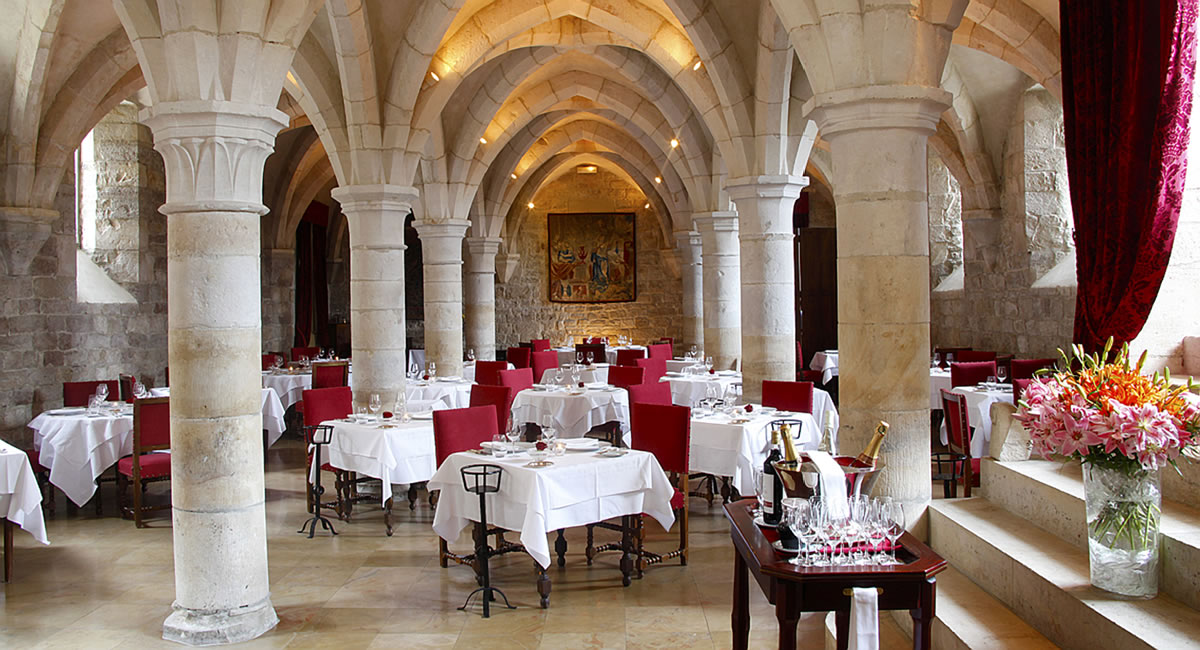 Chateau de Gilly hotel & restaurant in Burgundy