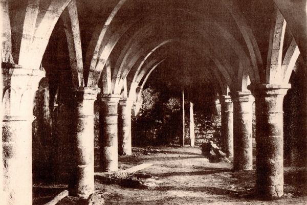 Cellier des moines de Cîteaux