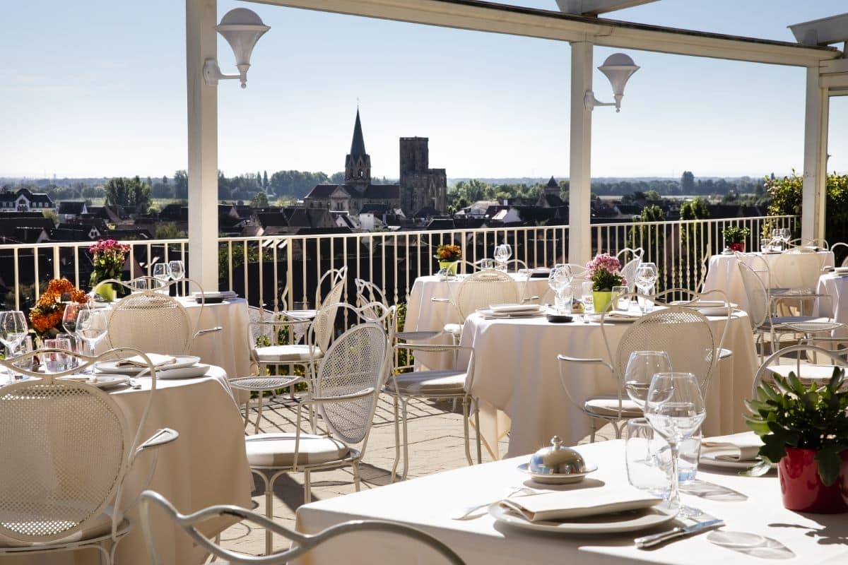 Chateau d'Isenbourg terrasse restaurant